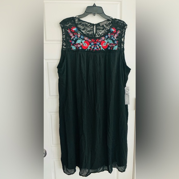 Luxology Plus Size 24 Black With Multi Embroidery Sleeveless Shift Dress NWT - Picture 1 of 3
